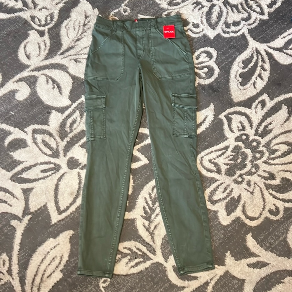 Spanx new army green cargo pants. Size large but fits like a medium.